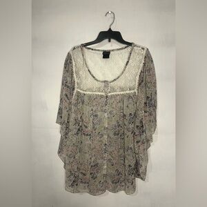 Torrid Womens Floral sheer Button down Blouse, Size 3